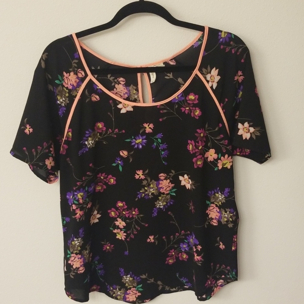 Floral top
